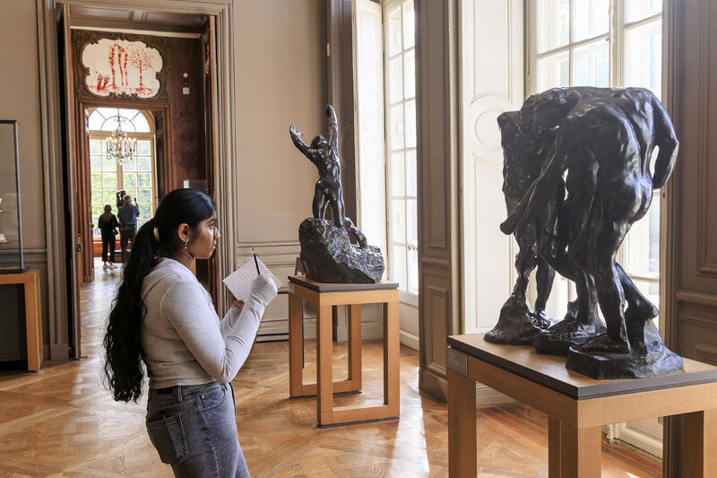 Musée Rodin presents 'Regards et mots d’adolescents' with more than 160 student notebooks