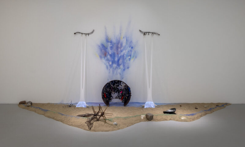 Den Frie Examines Contemporary Anxiety Through the Grotesque in ‘Nervetråde’
