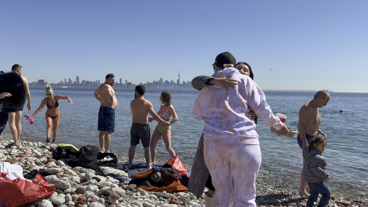 Walter Phillips Gallery to Host Guided Tour of Diane Borsato’s ‘A Clean Place to Swim’
