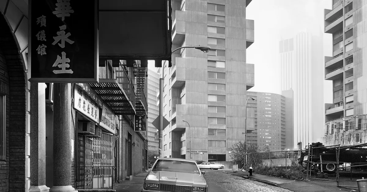 Baldwin Lee’s Early New York Photographs Go on View for the First Time at Howard Greenberg Gallery