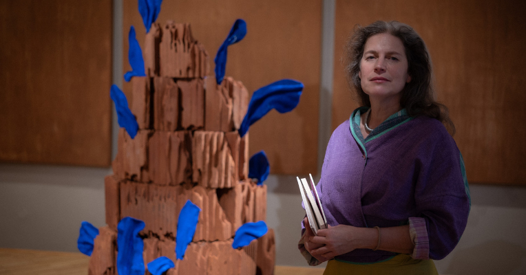 Andrea Čepiššáková’s ‘Horím, potom tíchnem…’ on view in Banská Bystrica