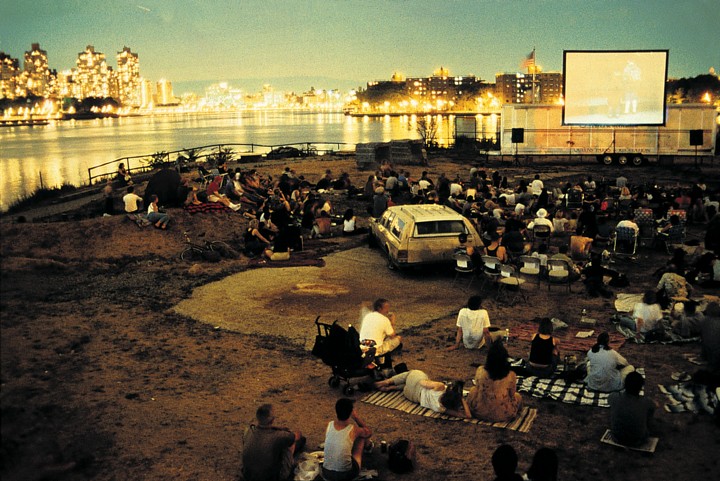 Socrates Sculpture Park Seeks Support to Bring Back Outdoor Cinema for 40th Anniversary Year
