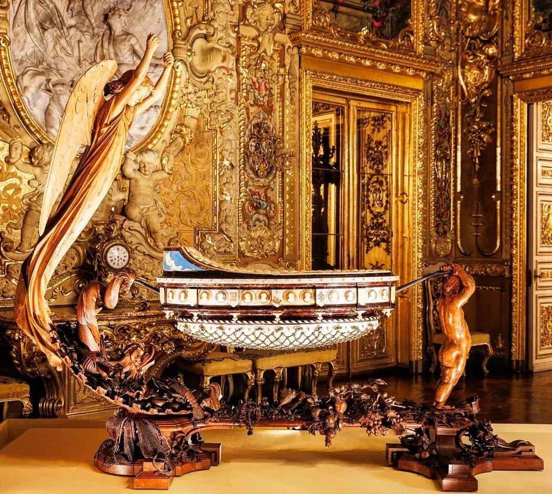 Cradle of Vittorio Emanuele III goes on display at the Royal Palace of Turin