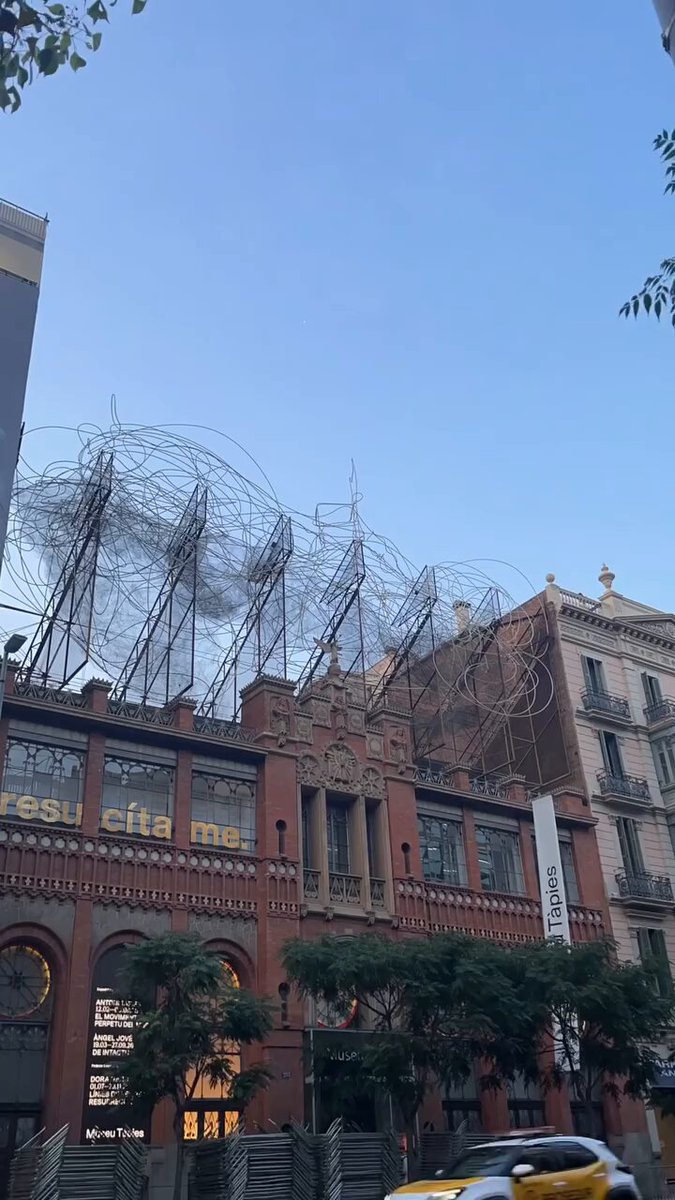 Tàpies Museum Highlights Antoni Tàpies Installation Centered on ‘The Chair’