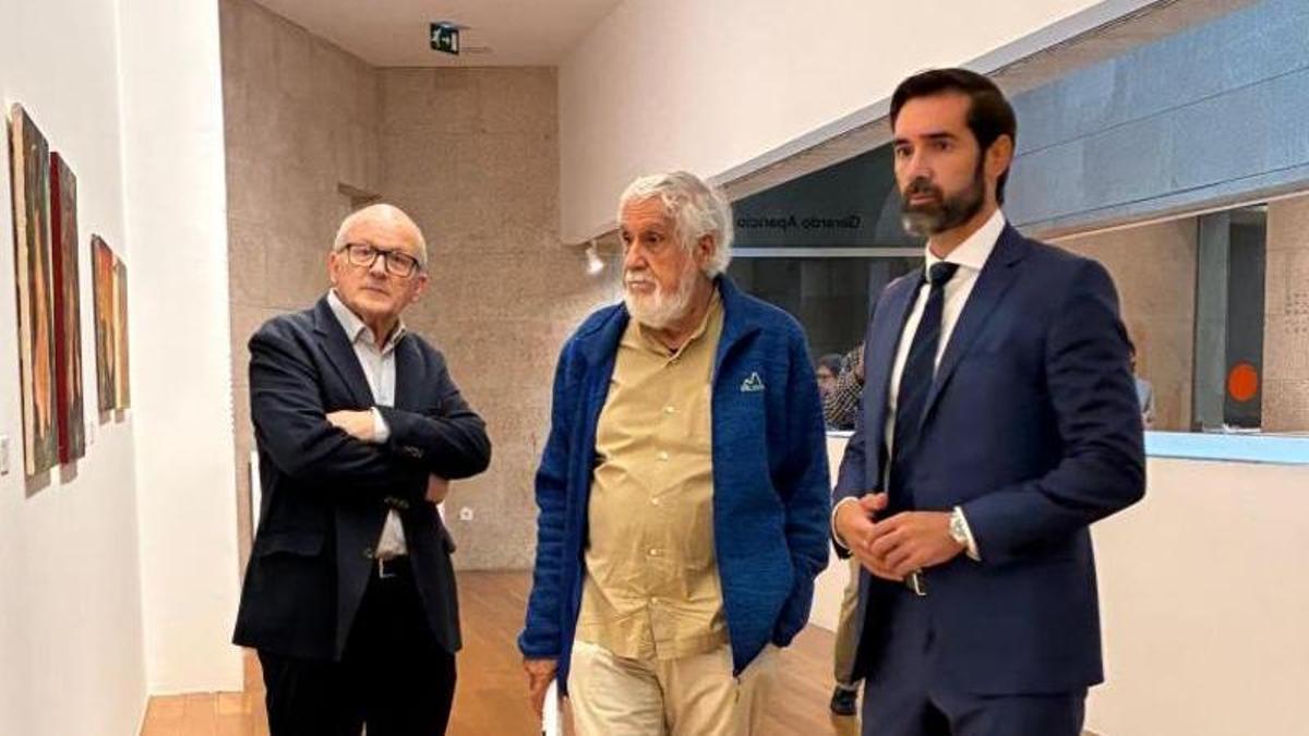 Del miedo al franquismo a la inestabilidad del mundo actual: así son las 'Parábolas' de Gerardo Aparicio