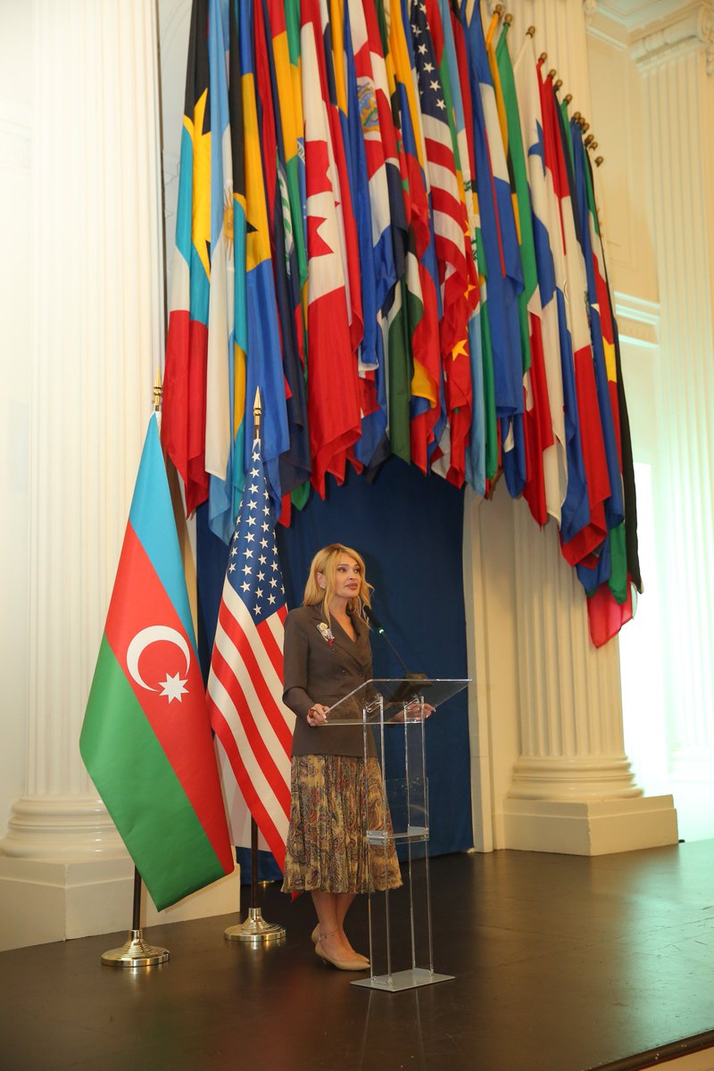 'Oil and Icon' Marks Azerbaijan Independence Anniversary in Washington