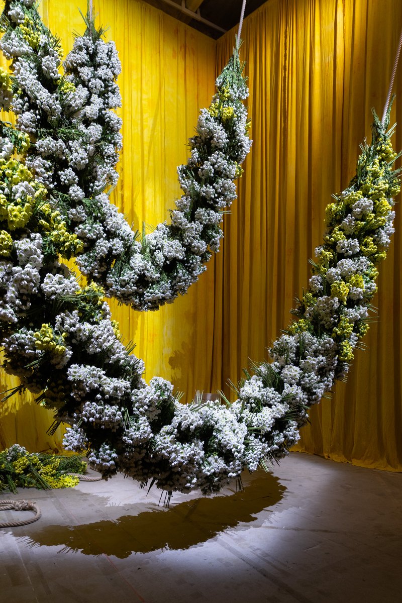 Les grandes installations de Dan Lie réinventent la perte comme une transformation
